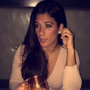 Meet your Posher, Abbey